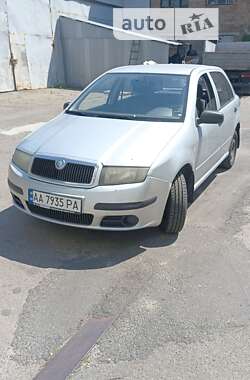 Седан Skoda Fabia 2006 в Києві