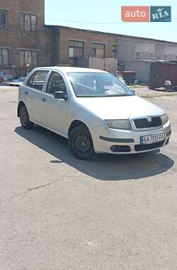 Седан Skoda Fabia 2006 в 