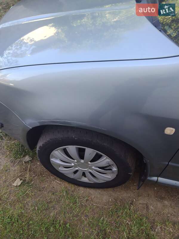 Хетчбек Skoda Fabia 2002 в Надвірній фото 7 Хетчбек Skoda Fabia 2002 в Надвірній