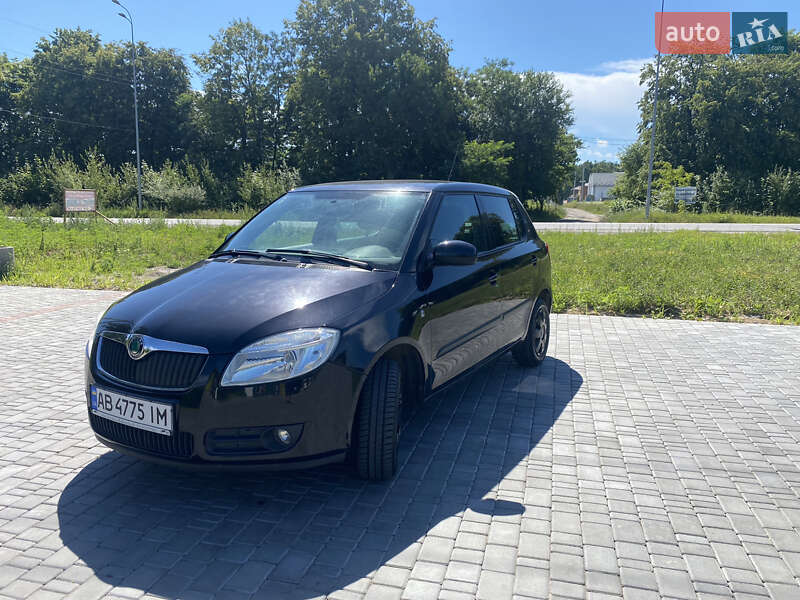 Хэтчбек Skoda Fabia 2007 в Виннице