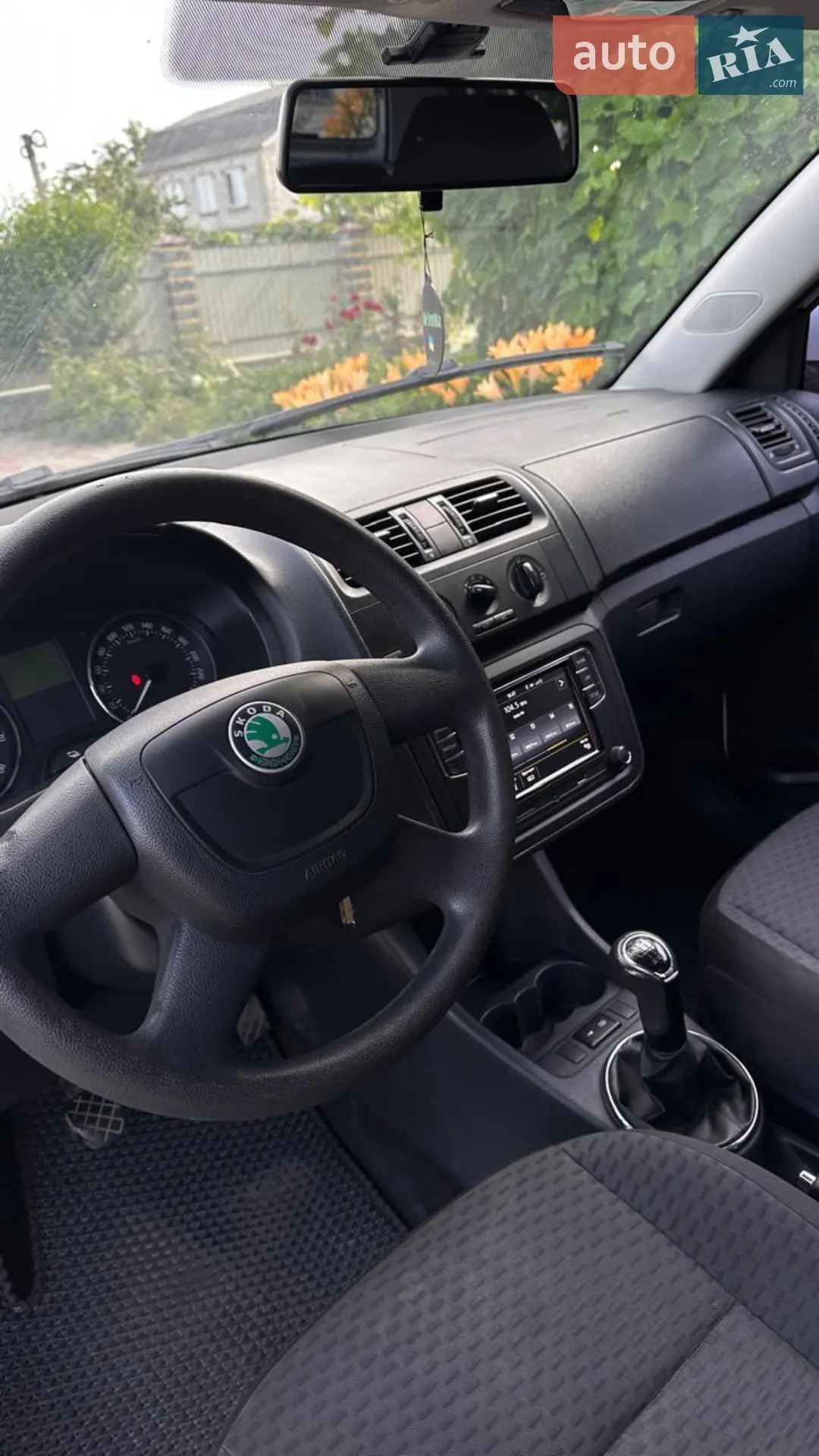 2011 Skoda Fabia - мініатюра 3