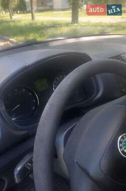Хэтчбек Skoda Fabia 2012 в 