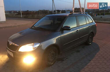 Универсал Skoda Fabia 2010 в Хусте