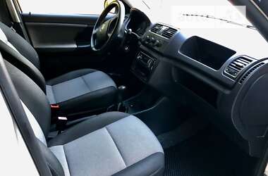 Хэтчбек Skoda Fabia 2009 в 