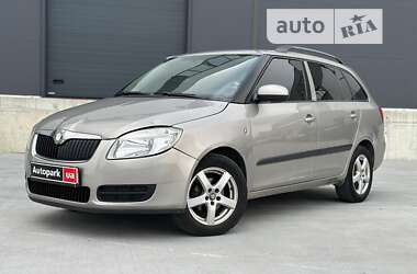 Універсал Skoda Fabia 2009 в Львові