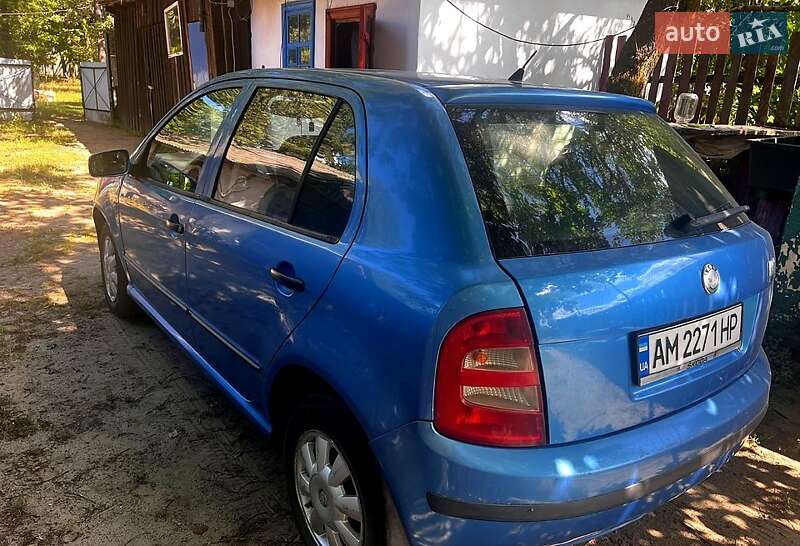 Хэтчбек Skoda Fabia 2000 в Радомышле