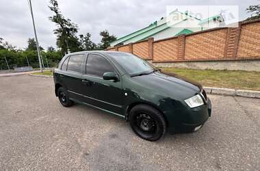 Хэтчбек Skoda Fabia 2003 в Черновцах