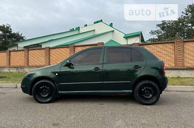 Хэтчбек Skoda Fabia 2003 в Черновцах