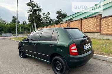 Хэтчбек Skoda Fabia 2003 в Черновцах