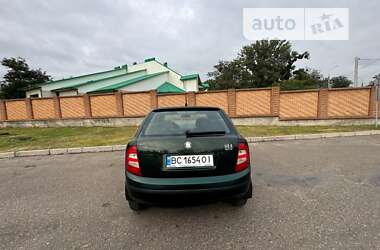 Хэтчбек Skoda Fabia 2003 в Черновцах