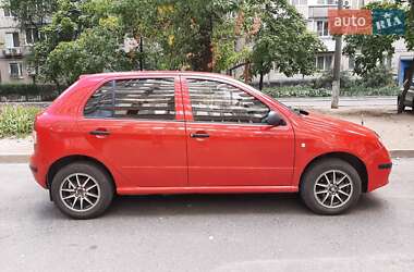 Хэтчбек Skoda Fabia 2005 в 