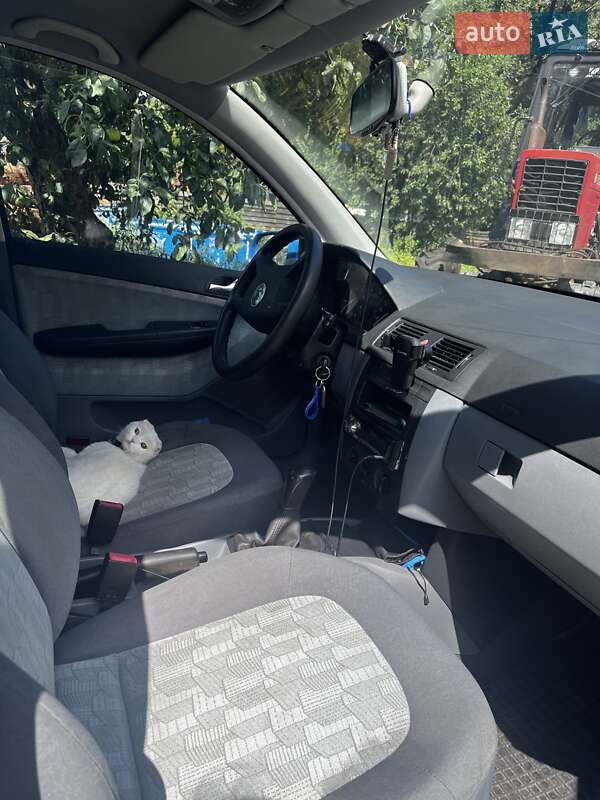 Хэтчбек Skoda Fabia 2000 в Радомышле