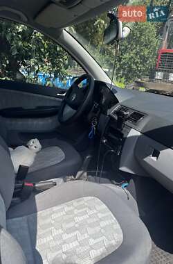 Хэтчбек Skoda Fabia 2000 в 