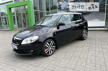 Хэтчбек Skoda Fabia 2010 в Киеве