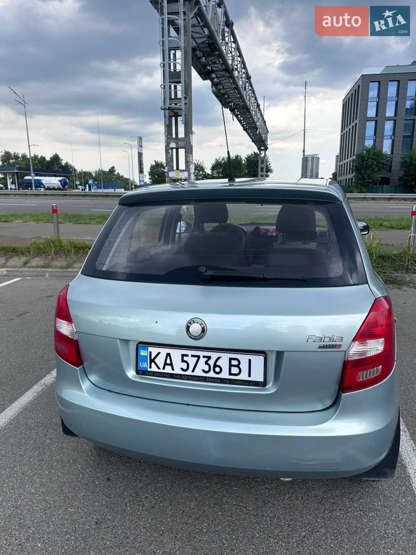 2010 Skoda Fabia - мініатюра 2