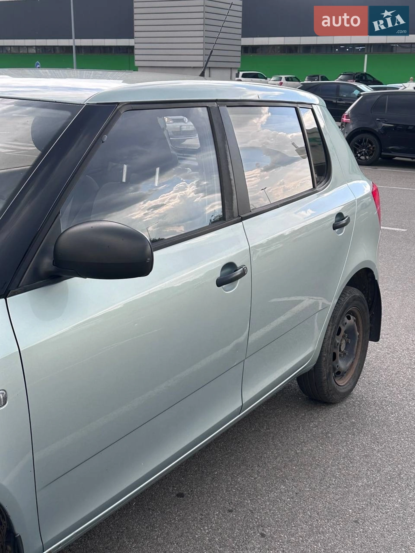 2010 Skoda Fabia - мініатюра 4