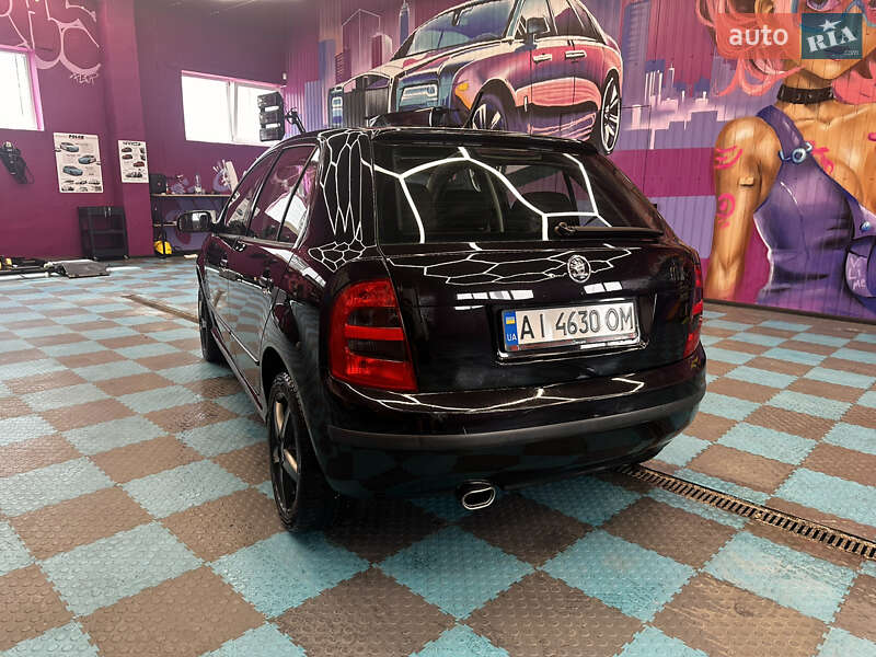 Хэтчбек Skoda Fabia 2003 в Киеве
