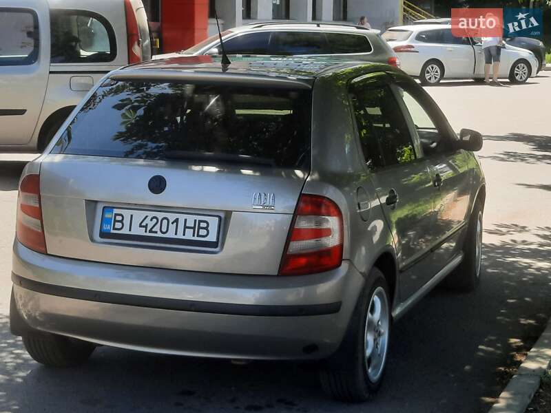 Хэтчбек Skoda Fabia 2006 в Полтаве