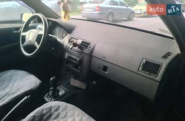 Универсал Skoda Fabia 2002 в Виннице