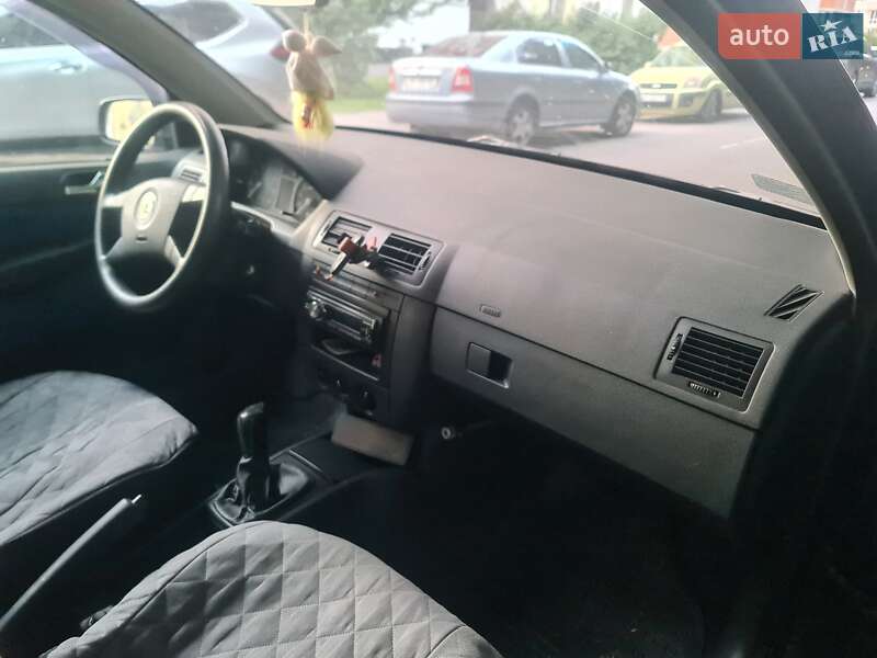 Універсал Skoda Fabia 2002 в Вінниці