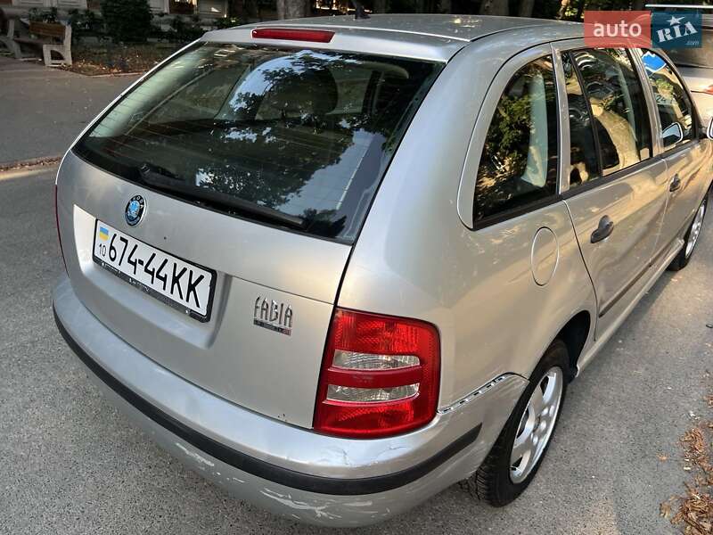 Універсал Skoda Fabia 2004 в Києві
