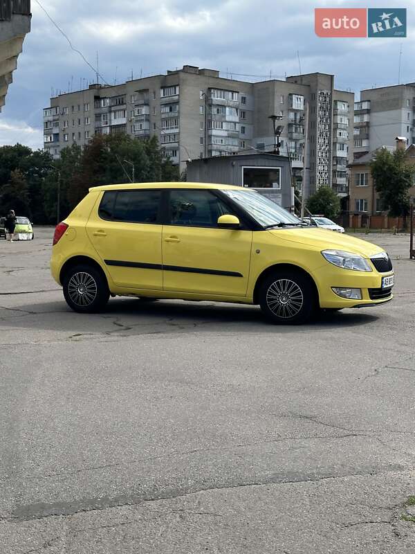 Хэтчбек Skoda Fabia 2010 в Виннице