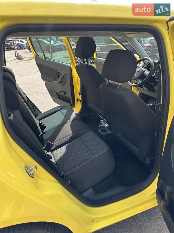 Хэтчбек Skoda Fabia 2010 в Виннице