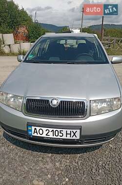 Хетчбек Skoda Fabia 2003 в 