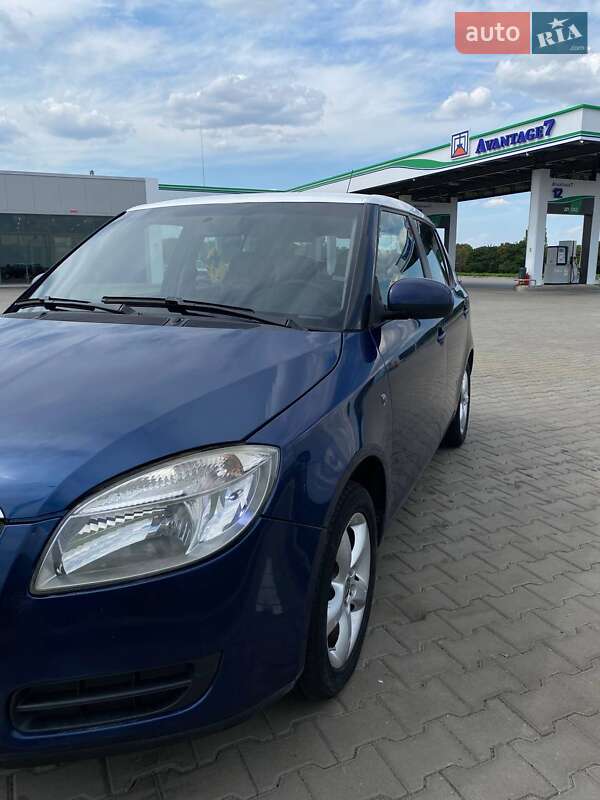 Хетчбек Skoda Fabia 2009 в Голованівську