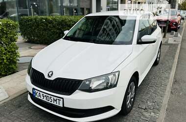 Хэтчбек Skoda Fabia 2016 в Киеве