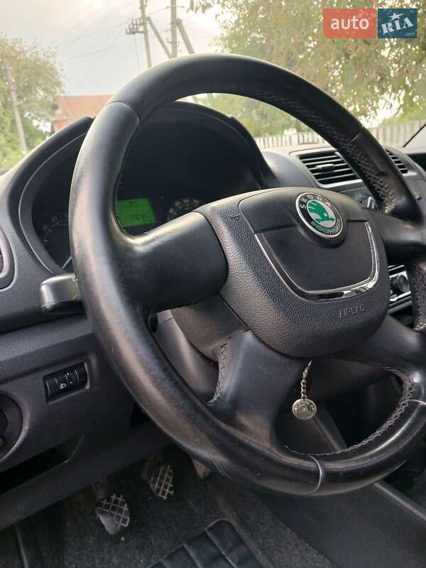 Хетчбек Skoda Fabia 2012 в Баранівці