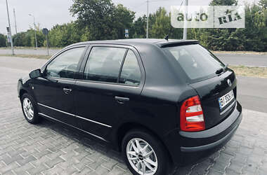 Хэтчбек Skoda Fabia 2002 в Полтаве