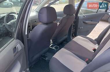 Хэтчбек Skoda Fabia 2006 в 