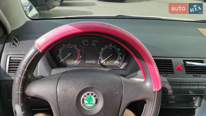 Хэтчбек Skoda Fabia 2006 в Ирпене