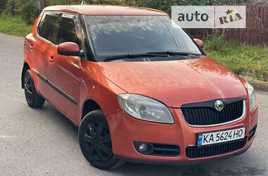 Хэтчбек Skoda Fabia 2008 в Ровно