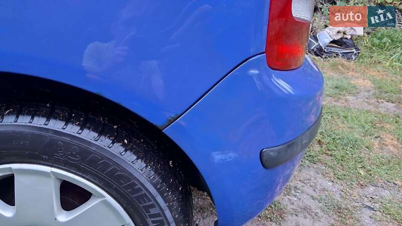 Хэтчбек Skoda Fabia 2003 в Луцке
