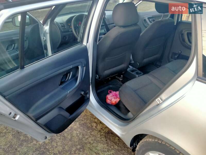 Универсал Skoda Fabia 2010 в Могилев-Подольске