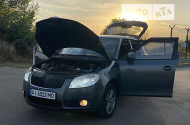 Хэтчбек Skoda Fabia 2010 в Броварах