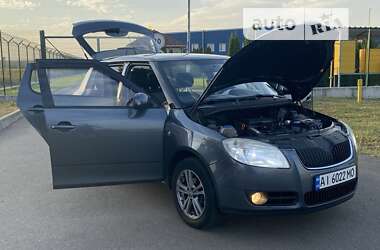 Хэтчбек Skoda Fabia 2010 в Броварах