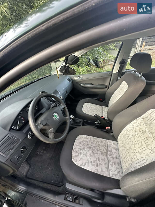 Хетчбек Skoda Fabia 2004 в Києві