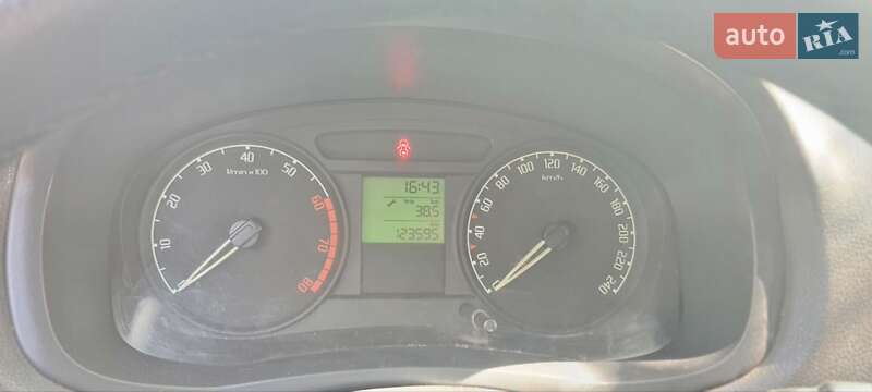 Хетчбек Skoda Fabia 2010 в П'ятихатках фото 5 Хетчбек Skoda Fabia 2010 в П'ятихатках