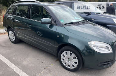 Універсал Skoda Fabia 2008 в Луцьку