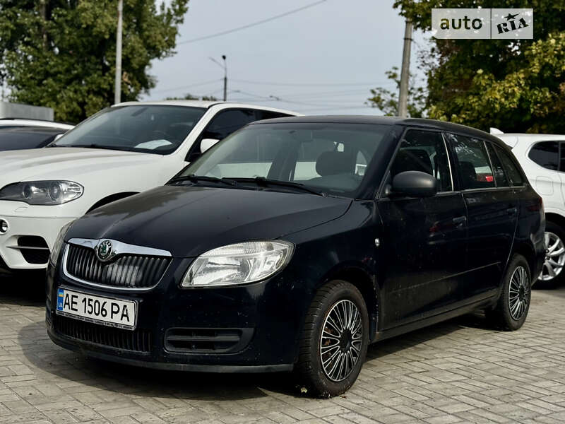 Универсал Skoda Fabia 2010 в Днепре