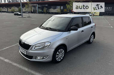 Хэтчбек Skoda Fabia 2011 в Киеве