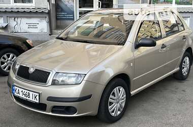 Седан Skoda Fabia 2005 в Киеве