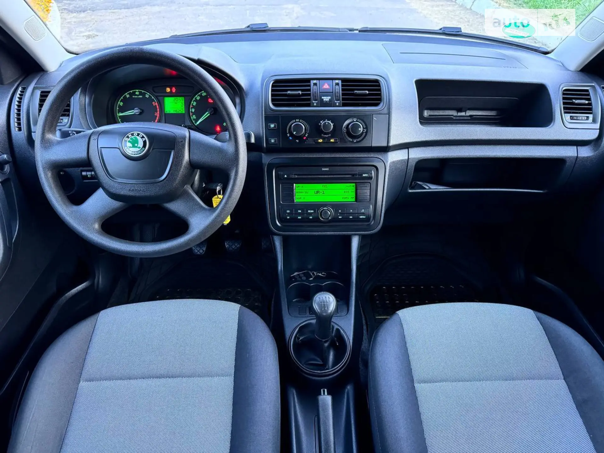2010 Skoda Fabia - мініатюра 9