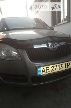 Хетчбек Skoda Fabia 2008 в Дніпрі