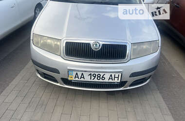 Хэтчбек Skoda Fabia 2004 в Киеве