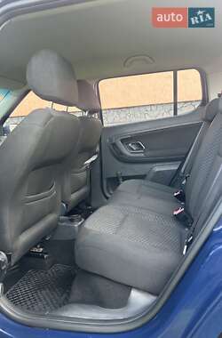 Хэтчбек Skoda Fabia 2012 в 