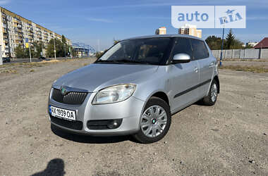 Хэтчбек Skoda Fabia 2008 в Харькове